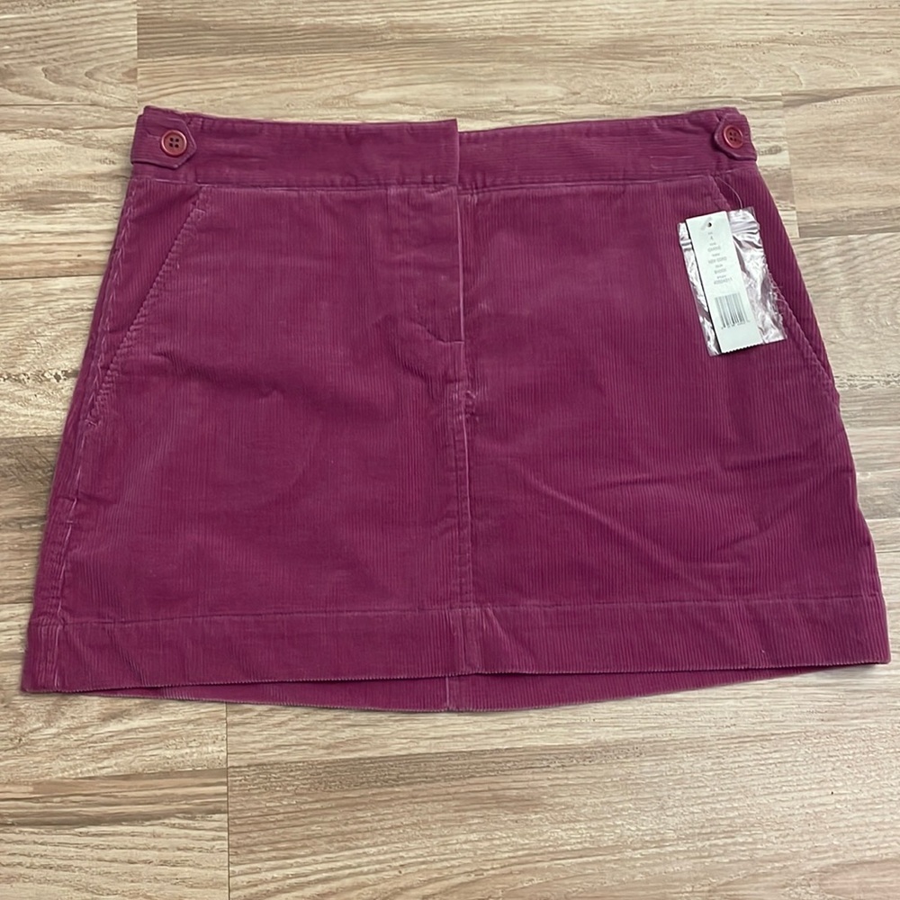 Theory corduroy mini skirt size 4 magenta color
